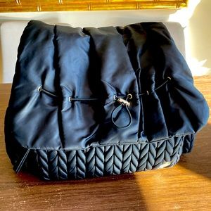 Super stylish HAPP levy diaper backpack 🎒 in black